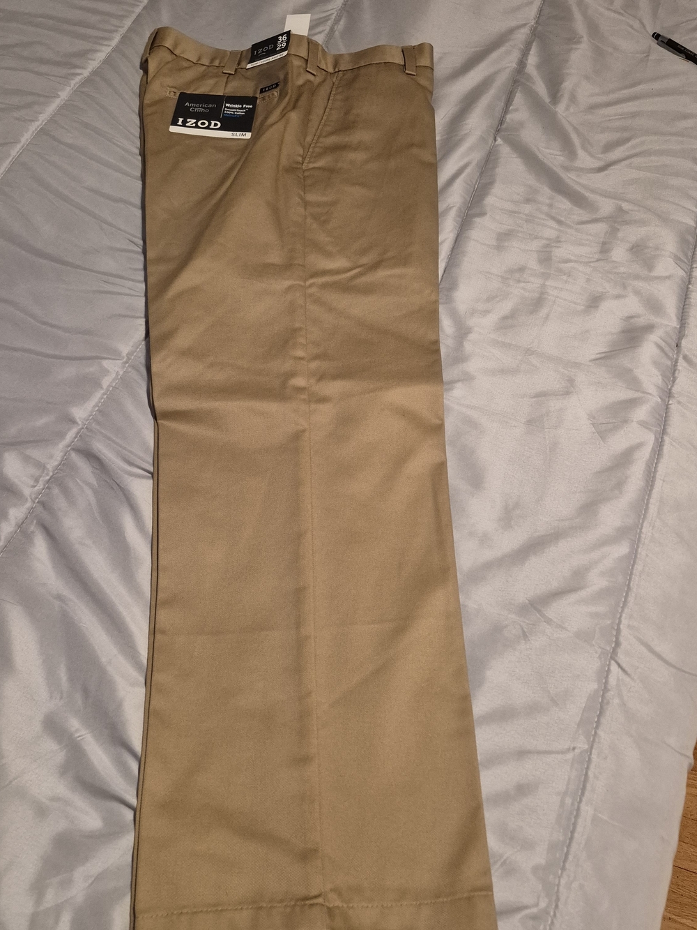 Izod Men's Straight Leg Khaki Chinos - Tan. NWT